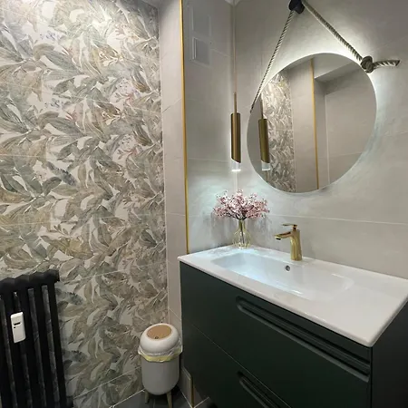 Santa Ana- Centrico Apartman *